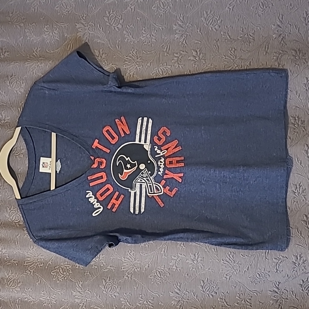 🌸NFL Team NWOT Houston Texans V-neck T-shirt, Large